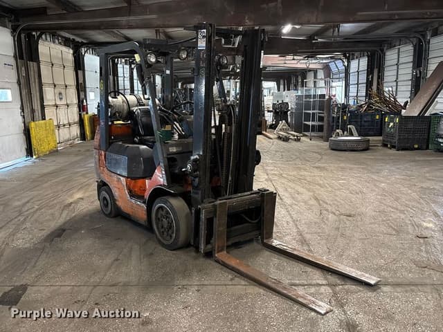 Image of Toyota 7FGCU25 equipment image 2