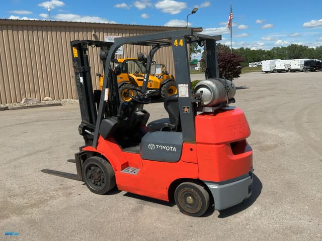 Image of Toyota 7FGCU25 equipment image 3