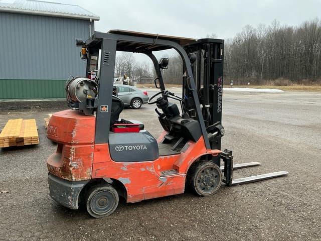 Image of Toyota 7FGCU25 equipment image 4