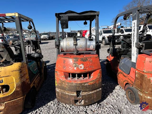 Image of Toyota 7FGCU25 equipment image 2