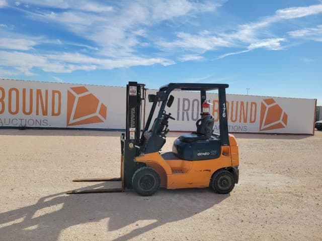 Image of Toyota 7FGL15 equipment image 1