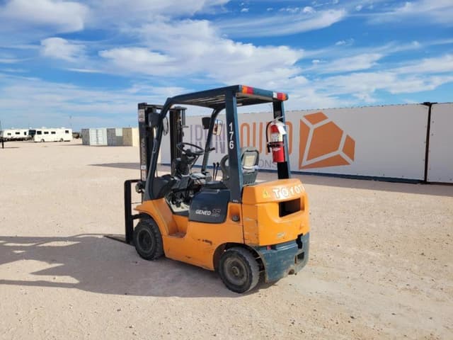 Image of Toyota 7FGL15 equipment image 2