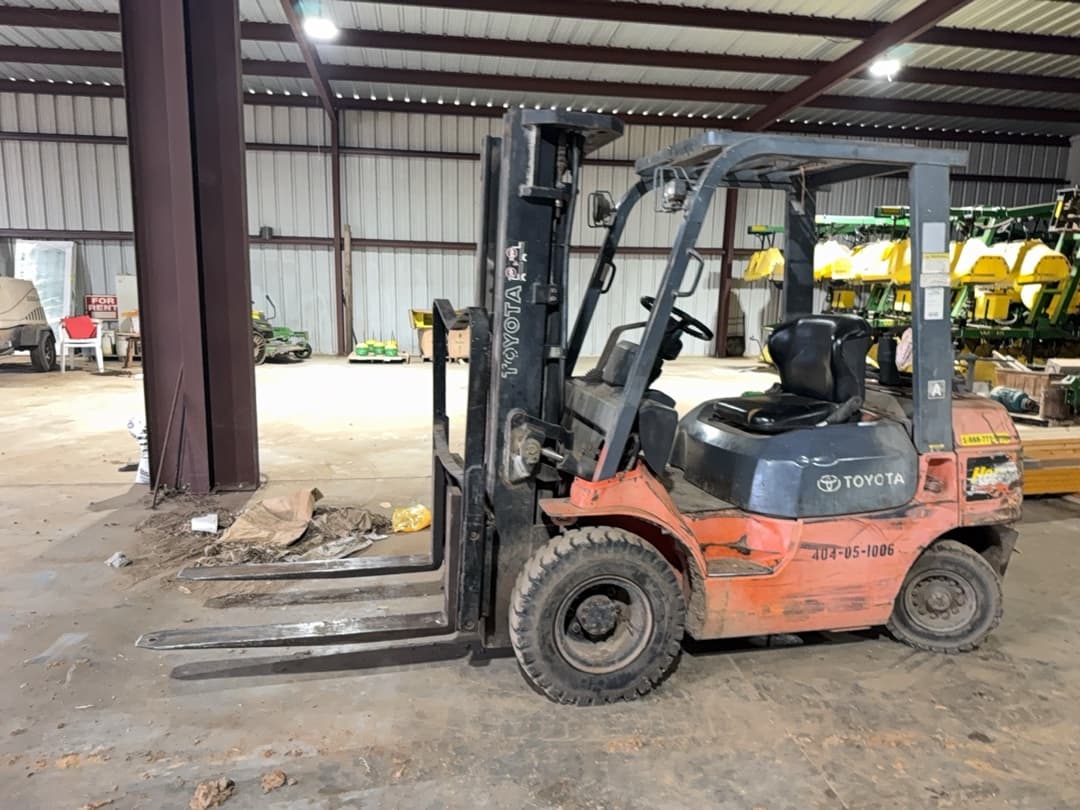 Image of Toyota 7FGU25 Image 1