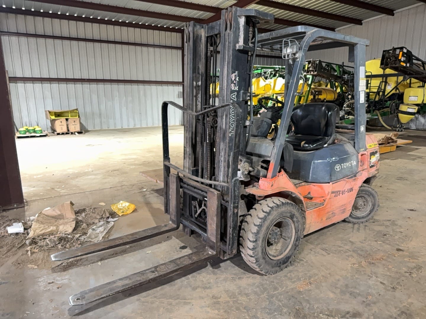 Toyota 7FGU25 Equipment Image0