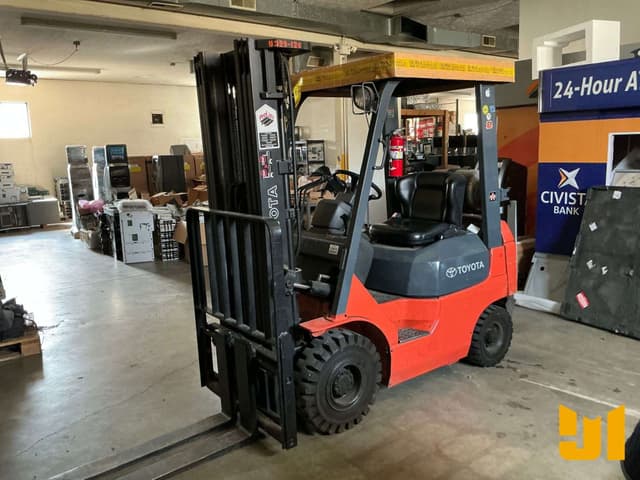 Image of Toyota 7FGU15 equipment image 3