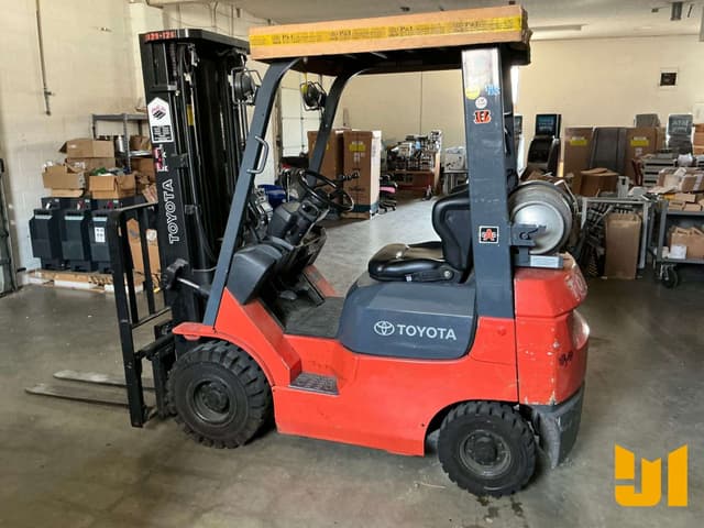 Image of Toyota 7FGU15 equipment image 4