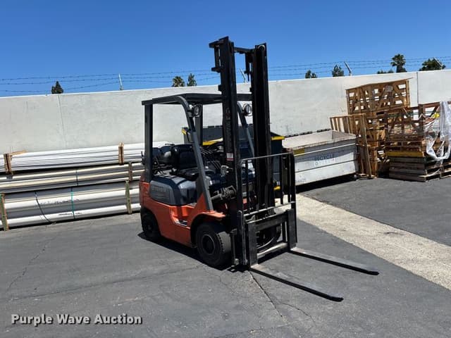 Image of Toyota 7FGU18 equipment image 2