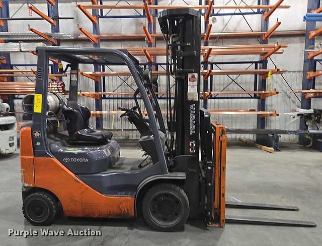 Image of Toyota 8FGCU20 equipment image 3
