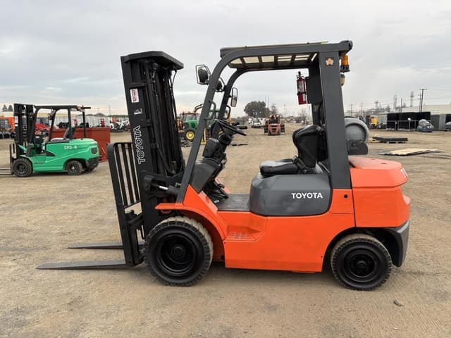 Image of Toyota 7FGU25 equipment image 4