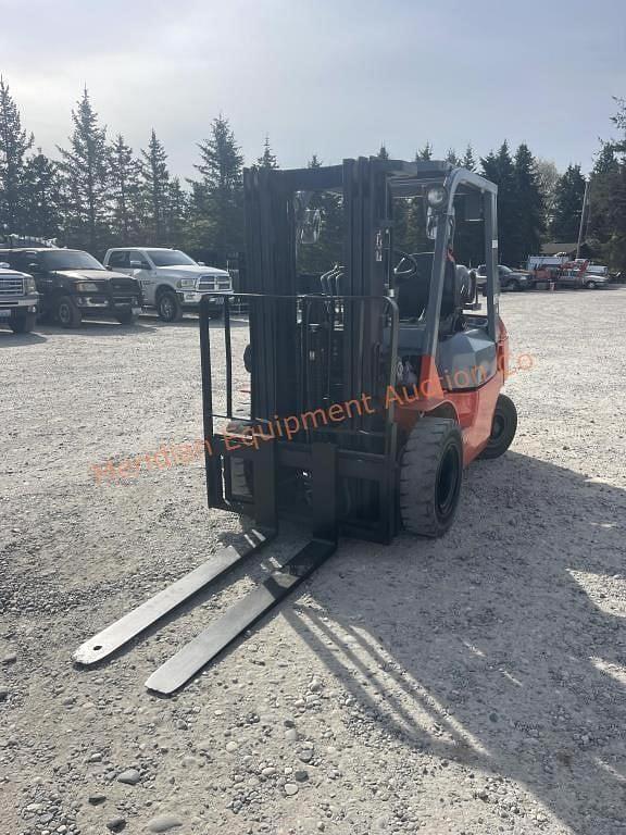Image of Toyota 7FGU25 equipment image 2
