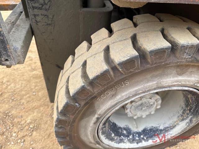 Image of Toyota 7FGU25 equipment image 4