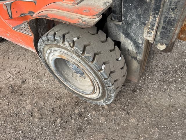 Image of Toyota 7FGU30 equipment image 3