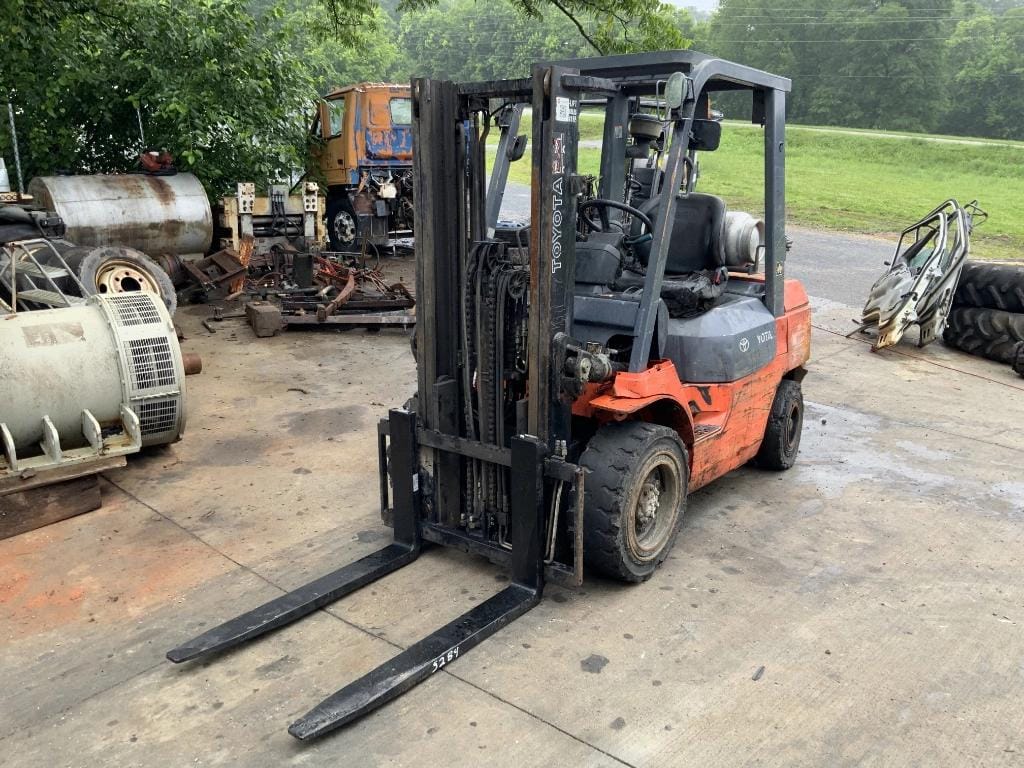 Toyota 7FGU32 Equipment Image0