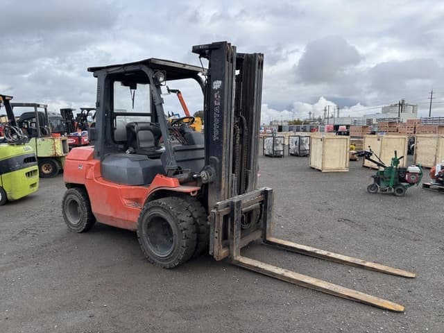 Image of Toyota 7FGU35 equipment image 1