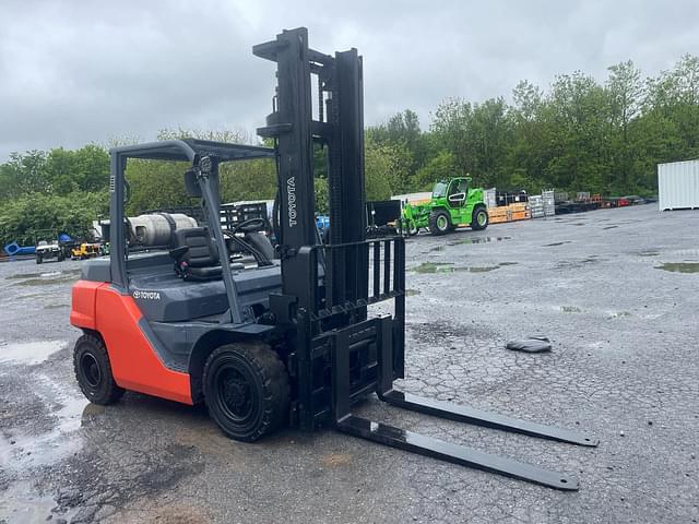 Image of Toyota 8FG35U equipment image 1