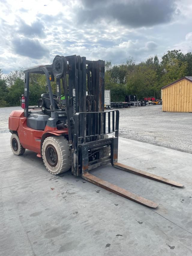 Image of Toyota 7FGU45 equipment image 1