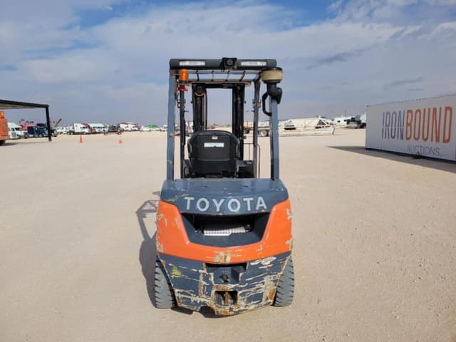 Image of Toyota 8FDU25 equipment image 3