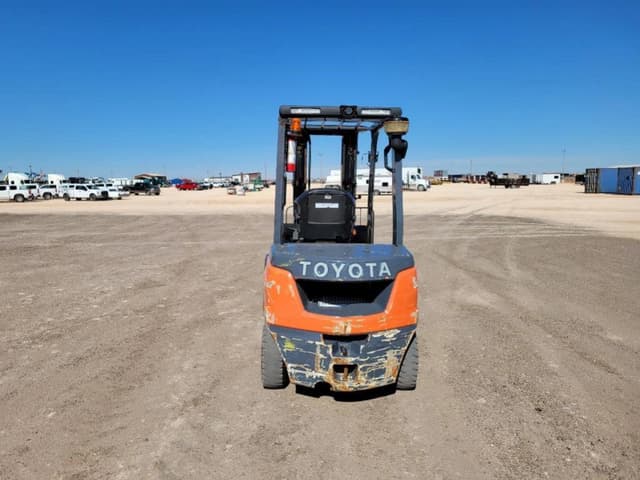 Image of Toyota 8FDU25 equipment image 3