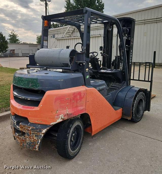 Image of Toyota 8FG35U equipment image 4