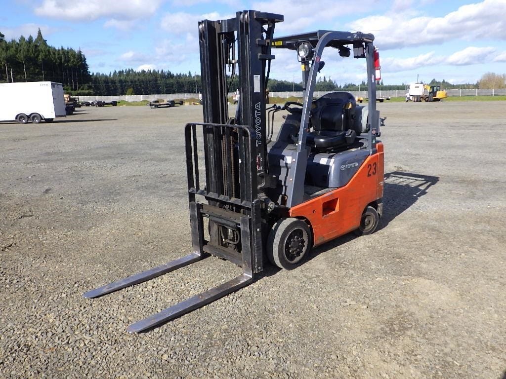 Toyota 8FGCU15 Equipment Image0