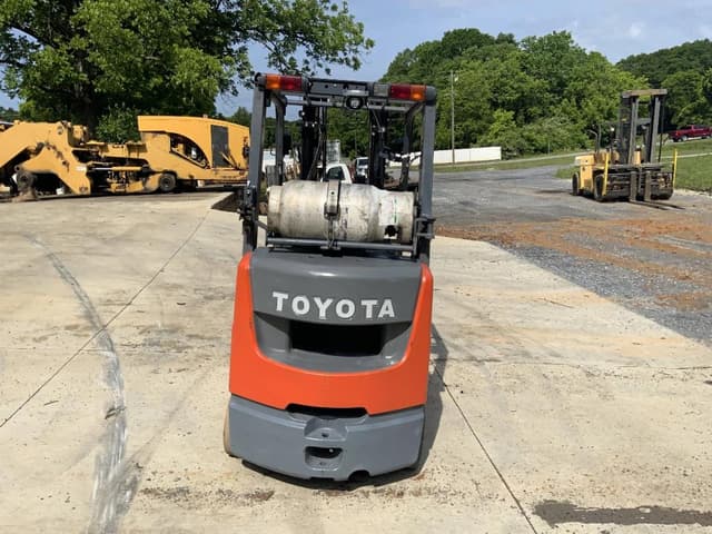 Image of Toyota 8FGCU25 equipment image 4