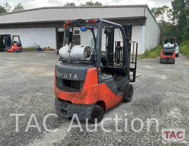 Image of Toyota 8FGCU25 equipment image 4
