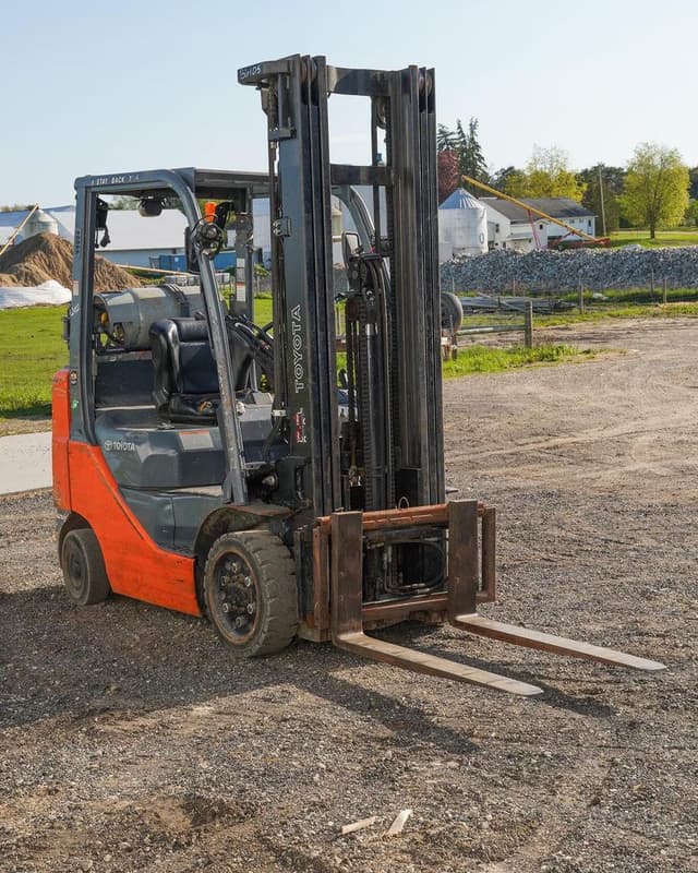 Image of Toyota 8FGCU25 equipment image 3