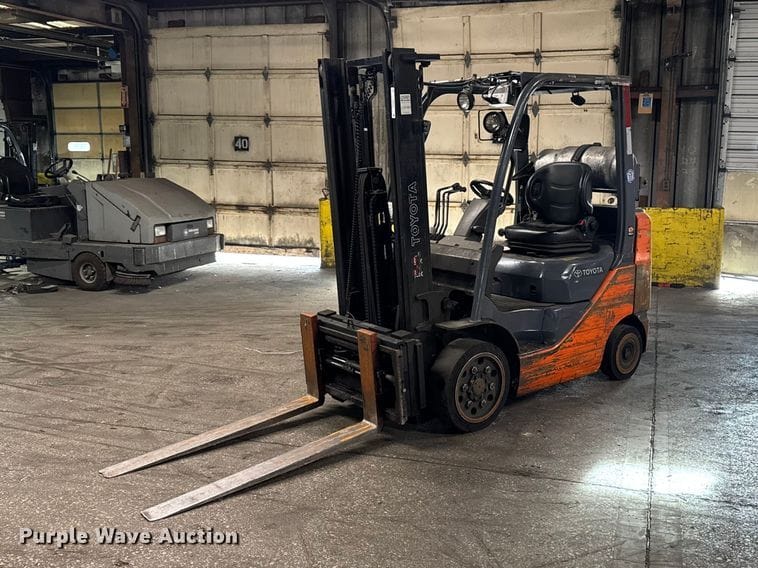 2014 Toyota 8FGCU25 Equipment Image0
