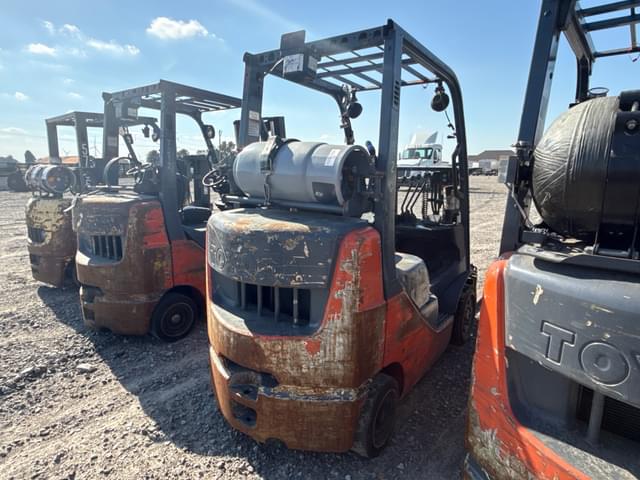 Image of Toyota 8FGCU25 equipment image 4