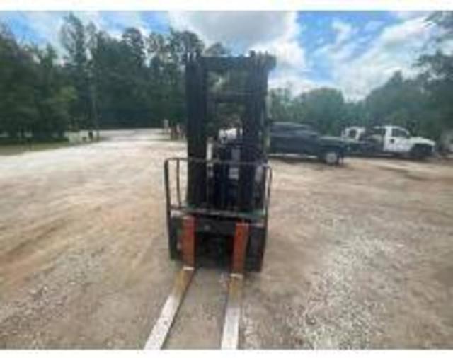 Image of Toyota 8FGCU32 equipment image 1