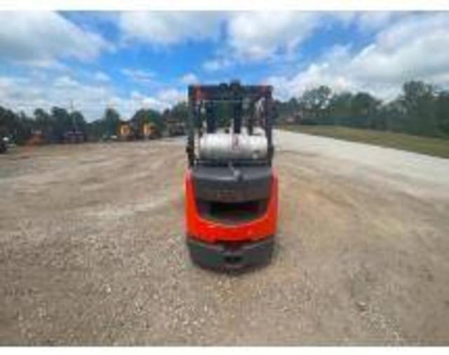 Image of Toyota 8FGCU32 equipment image 4