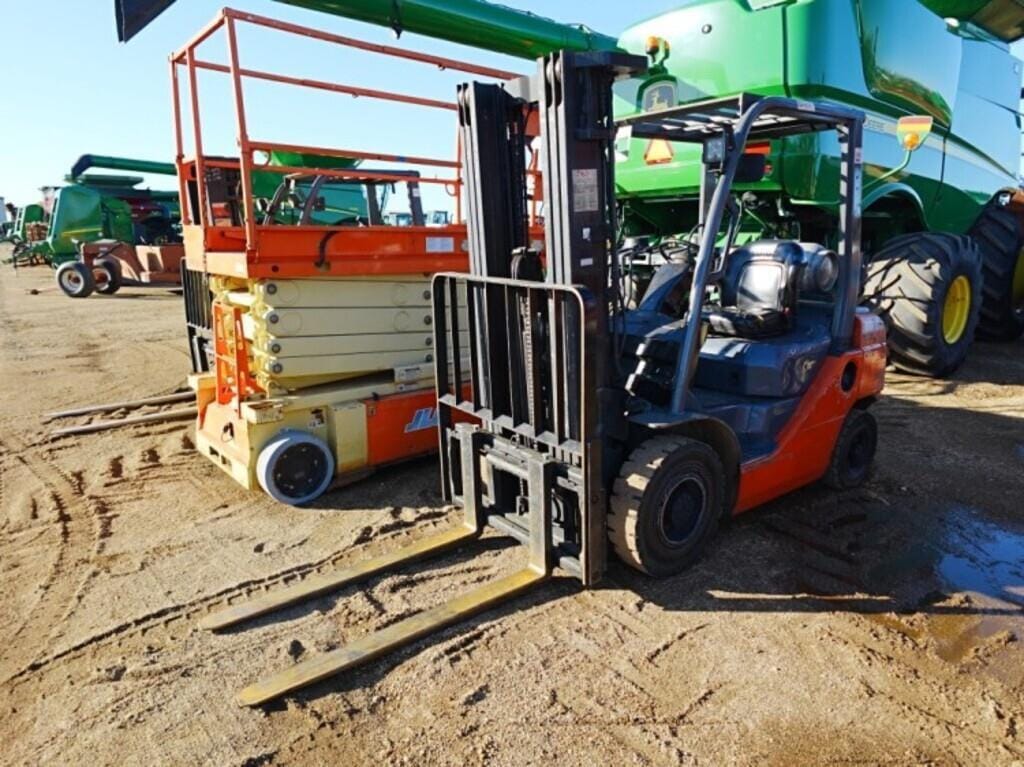 Main image Toyota 8FGU25