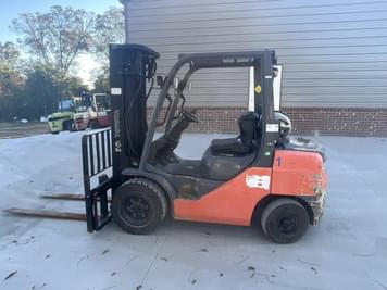 Main image Toyota 8FGU30