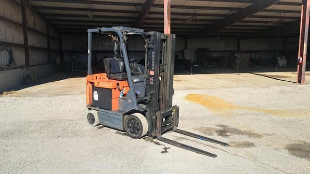 Image of Toyota 7FBCU25 equipment image 4