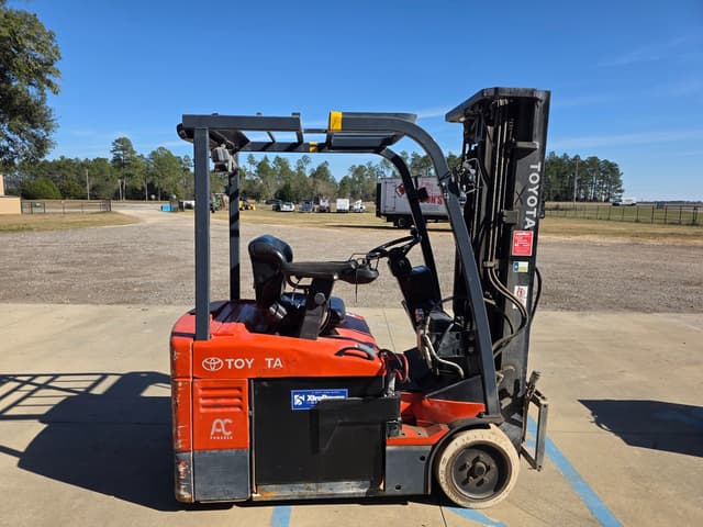 Image of Toyota 7FBEU18 equipment image 3