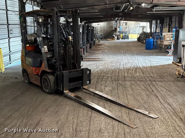 Image of Toyota 7FGCU25 equipment image 2