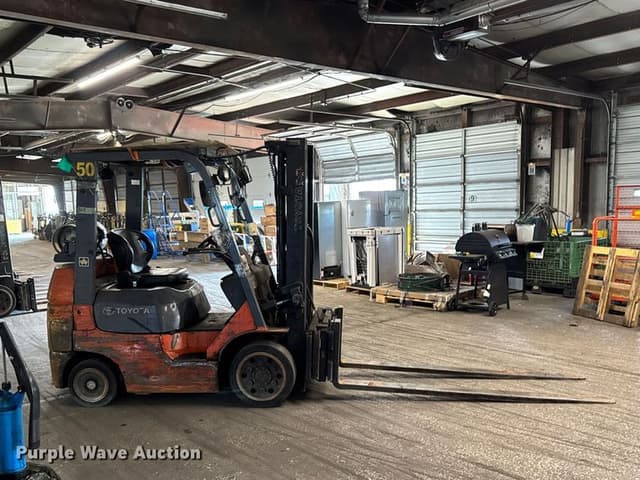 Image of Toyota 7FGCU25 equipment image 3