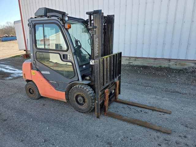 Image of Toyota 8FDU25 equipment image 1