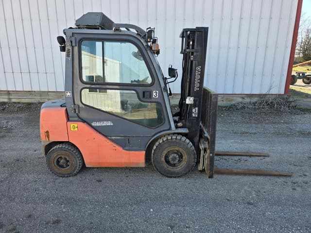 Image of Toyota 8FDU25 equipment image 2