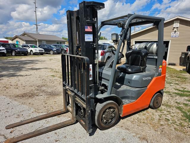 Image of Toyota 8FGCU25 equipment image 1