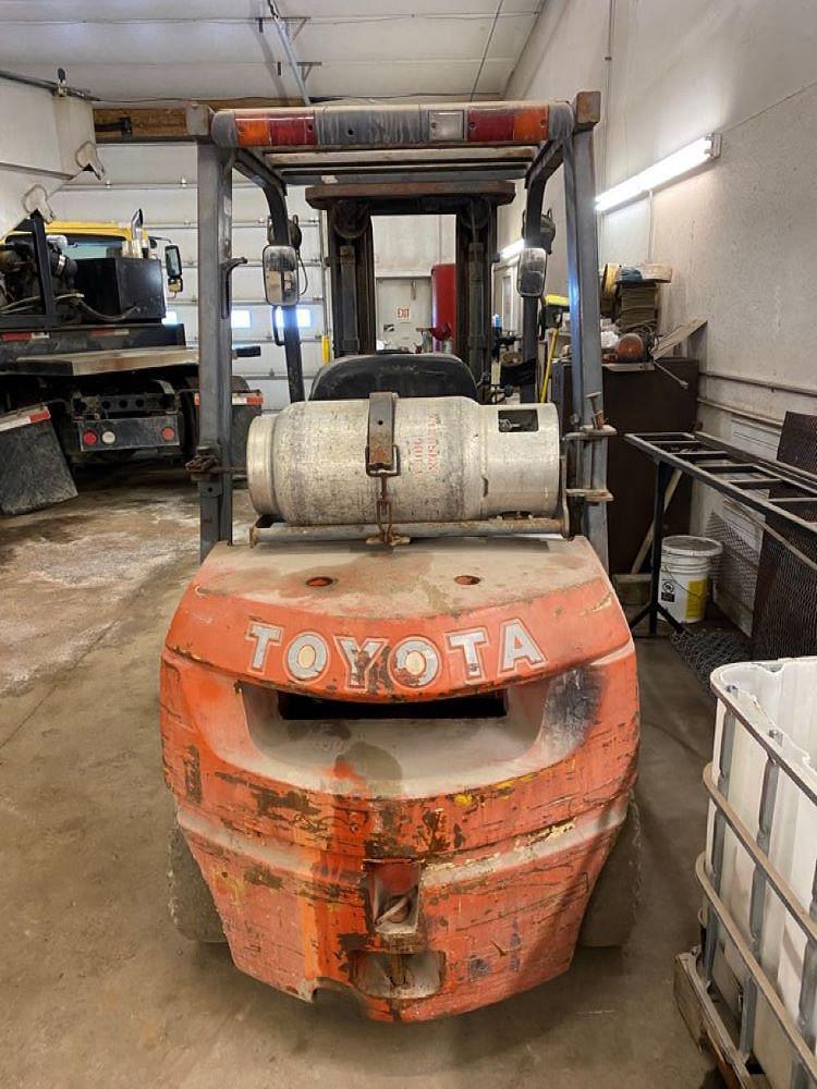 Main image Toyota 7FGU25 2