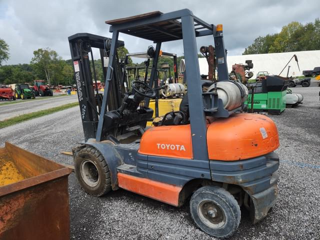 Image of Toyota 42-6FGU25 equipment image 3