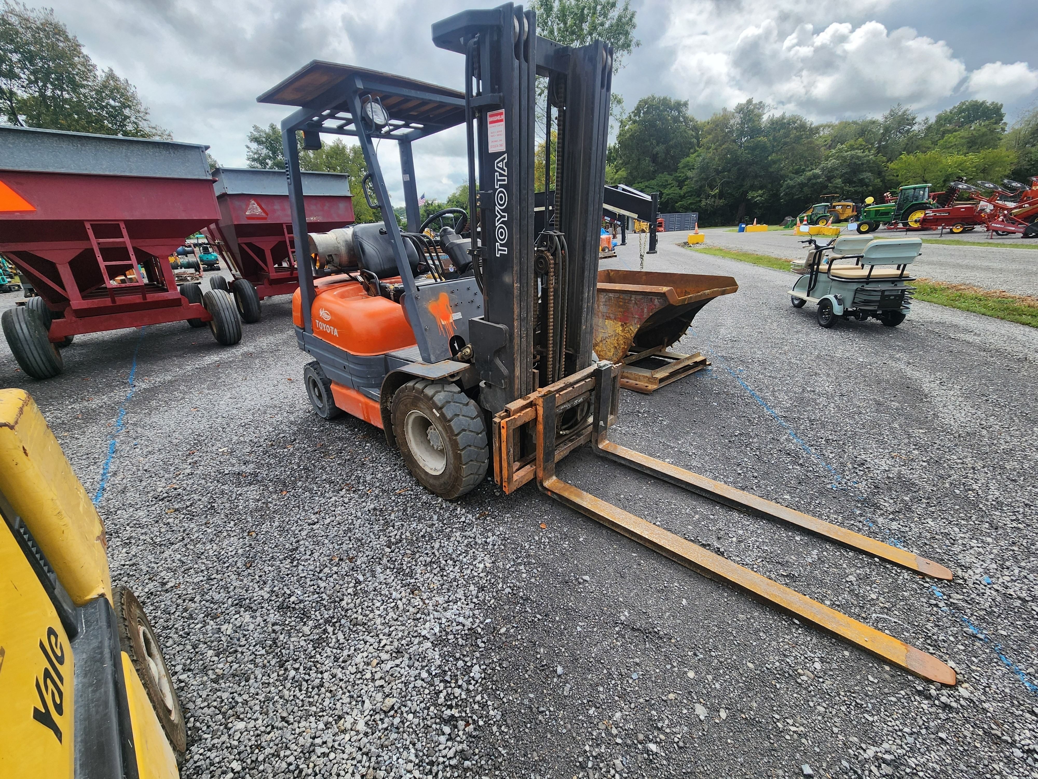 Toyota 42-6FGU25 Equipment Image0