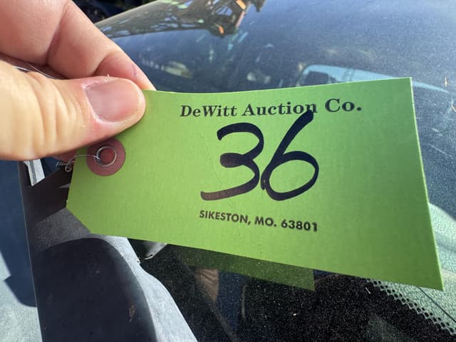 Image of Toyota Tundra equipment image 1