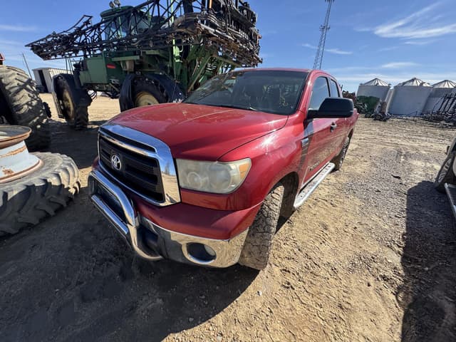 Image of Toyota Tundra equipment image 2