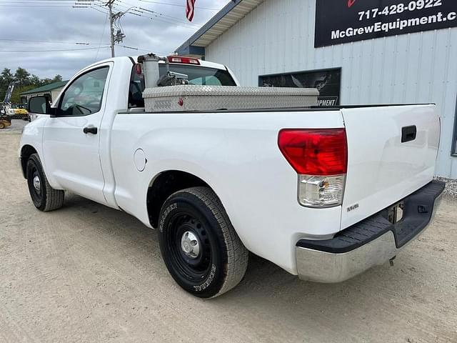 Image of Toyota Tundra equipment image 2