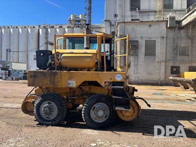 Image of Trackmobile TM4200 equipment image 2