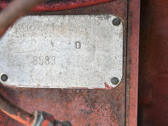 Image of Farmall 656 equipment image 4
