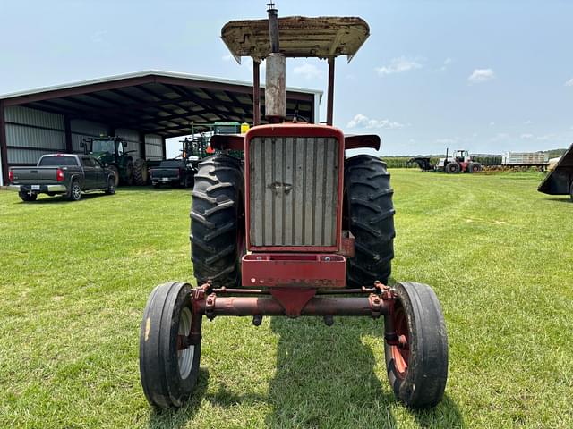 Image of Farmall 656 equipment image 1