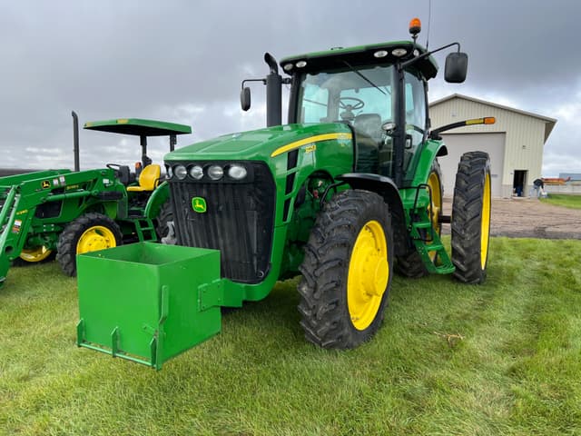 Image of John Deere 8225R equipment image 2